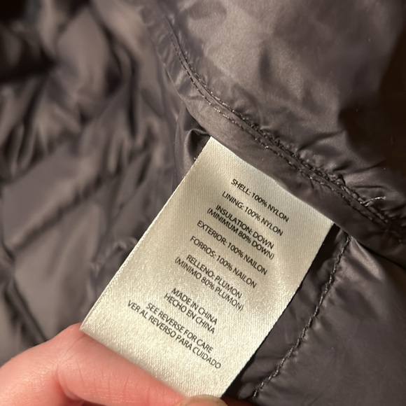 Black Eddie Bauer Men’s Vest - Picture 6 of 6